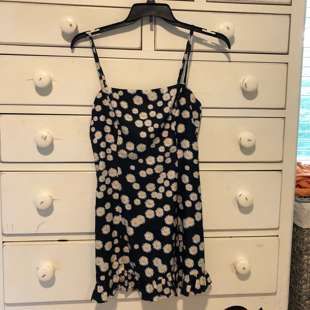 Princess Polly daisy dress